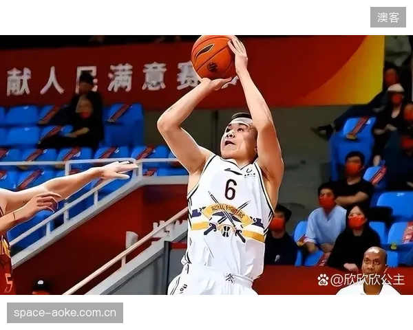 李刚仁与久保建英谁能更好地通过个人技术带动全队进攻,可能成为左右这场亚洲德比的关键。 李刚仁与久保建英谁能更好地通过个人技术带动全队进攻,可能成为左右这场亚洲德比的关键。